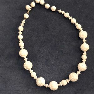 Gorgeous vintage carved white bead choker necklace. 16 inch